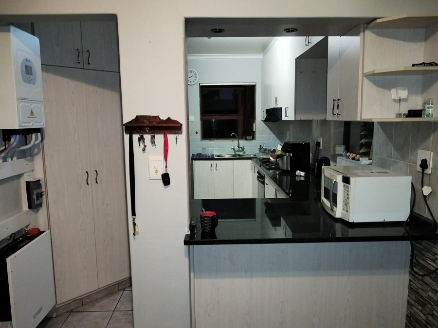 4 Bedroom Property for Sale in Bothasig Western Cape